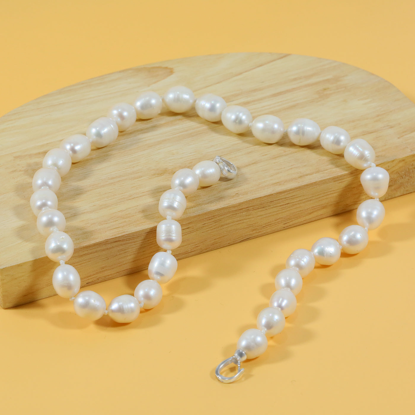 10-11mm Freshwater Pearl Necklace - Exquisite 18 Inch Handcrafted Jewelry with 925 Silver Plated Clasp, Luxurious Style for Women, Ideal for Daily Wear, Special Occasions, and Christmas Gifting
