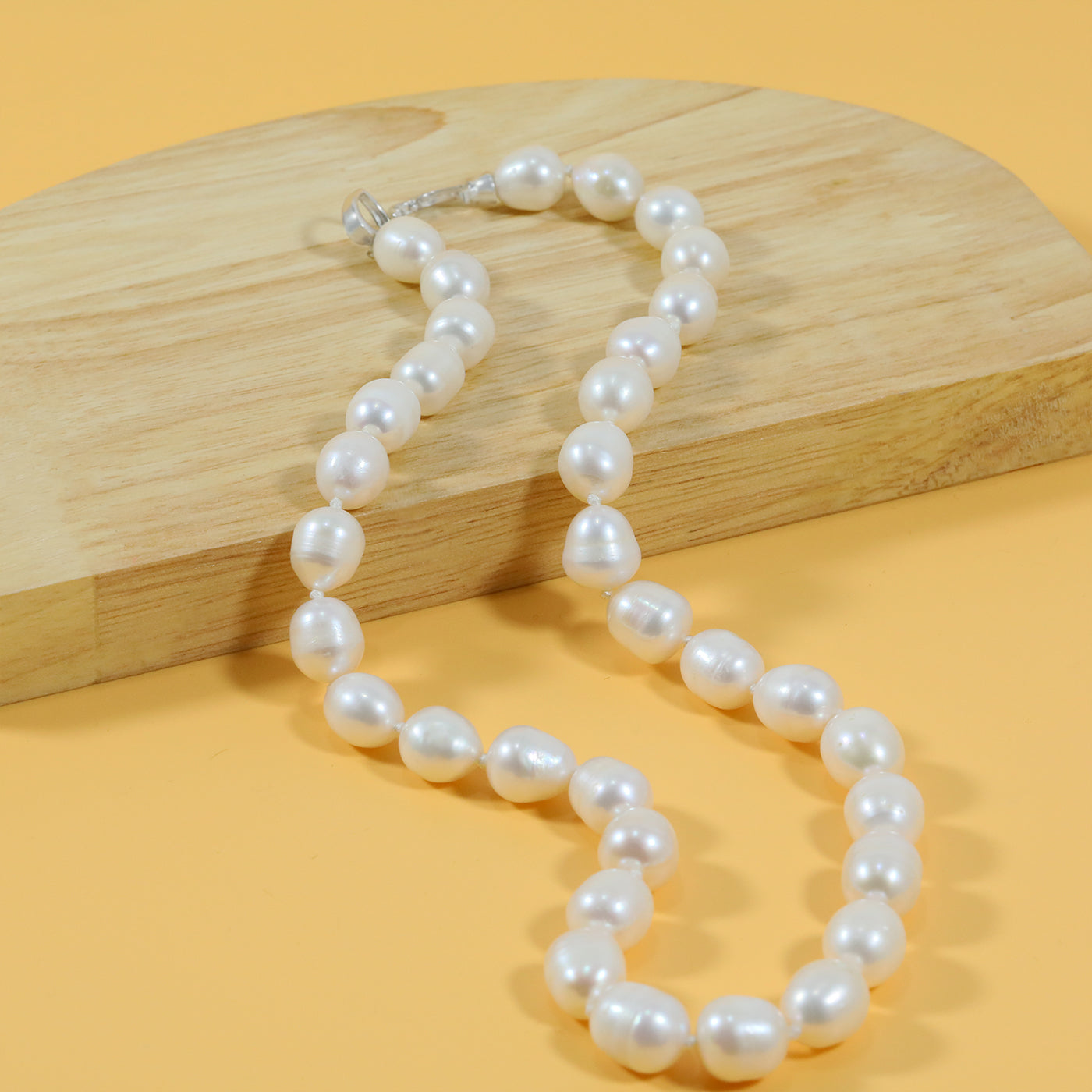 10-11mm Freshwater Pearl Necklace - Exquisite 18 Inch Handcrafted Jewelry with 925 Silver Plated Clasp, Luxurious Style for Women, Ideal for Daily Wear, Special Occasions, and Christmas Gifting