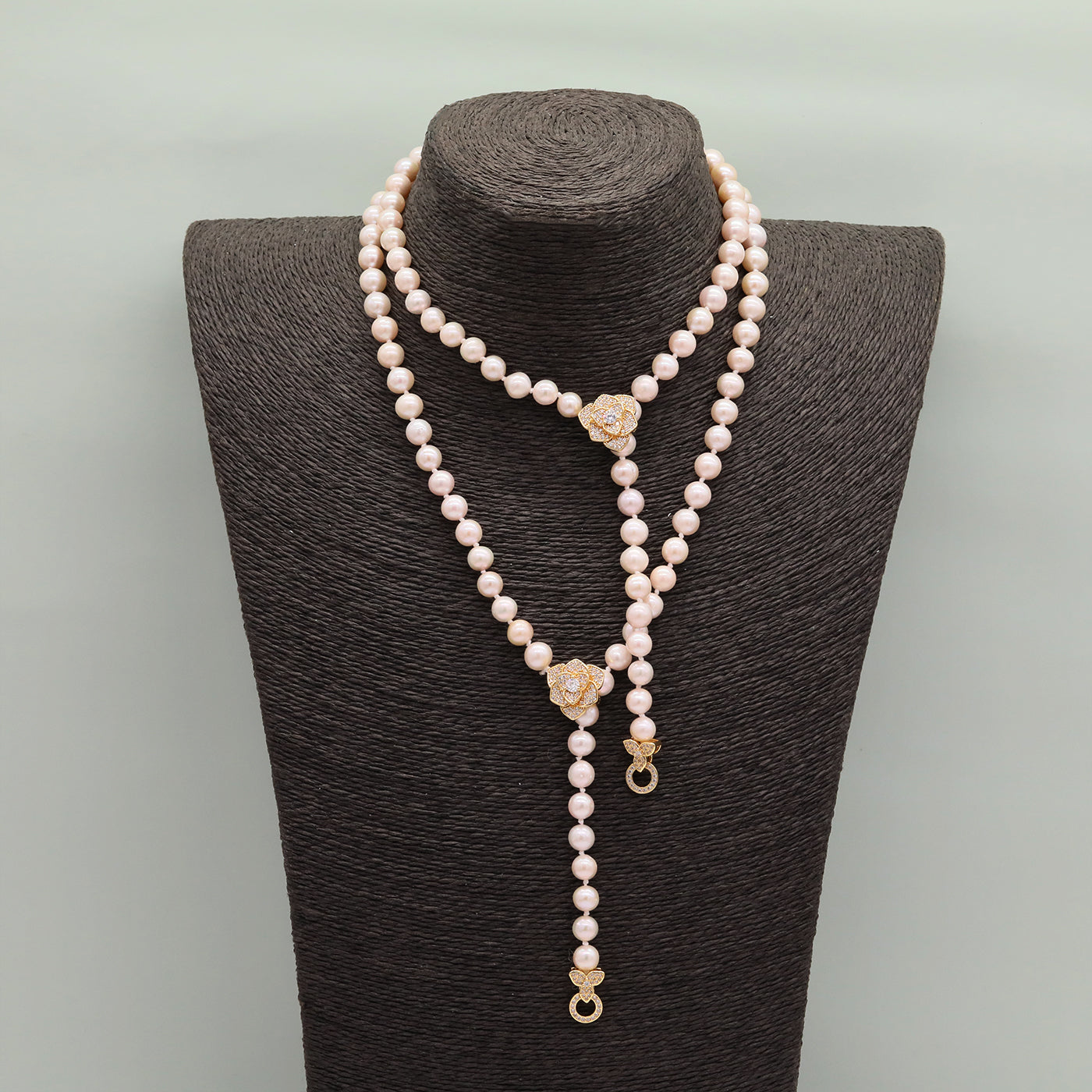 Elegant 7-8cm round real white natural pearl necklace with floral clasp and retractable chain - Ladies versatile fashion necklace for everyday wear and special occasions, ideal gift for  loved ones and mothers, with gift box[XL-2501White-01]