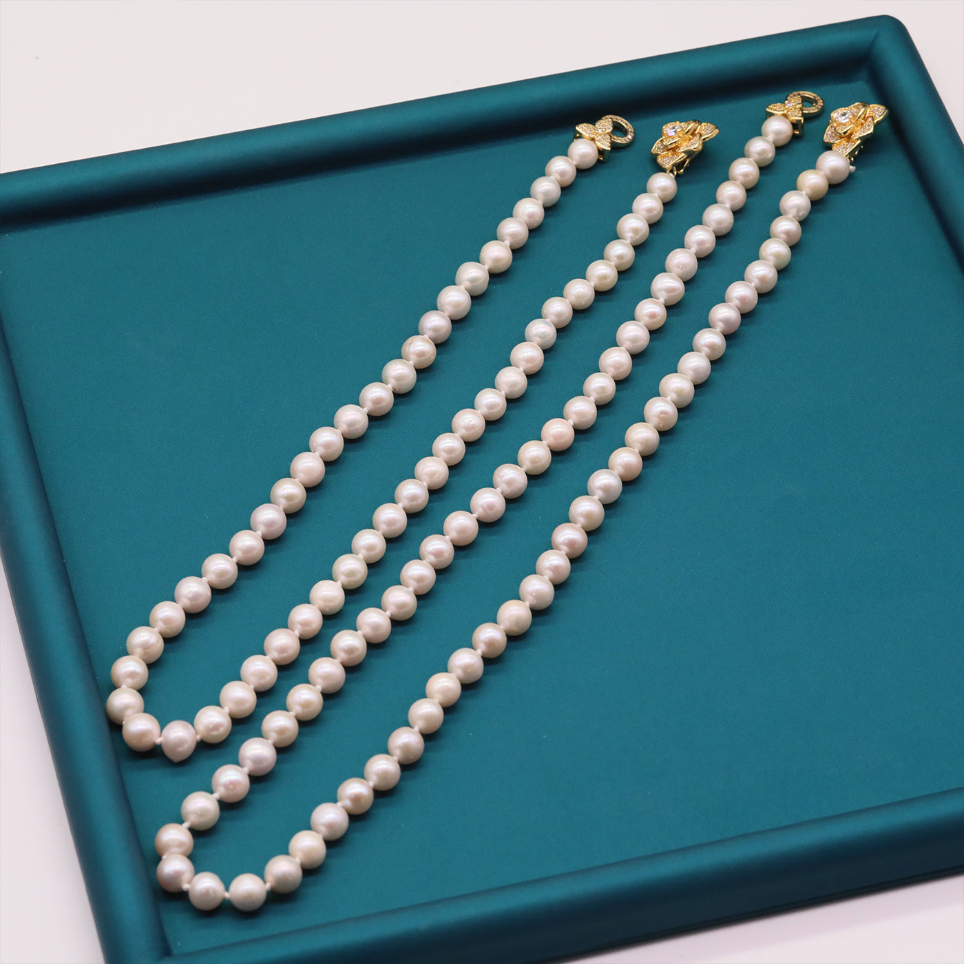 Elegant 7-8cm round real white natural pearl necklace with floral clasp and retractable chain - Ladies versatile fashion necklace for everyday wear and special occasions, ideal gift for  loved ones and mothers, with gift box[XL-2501White-01]