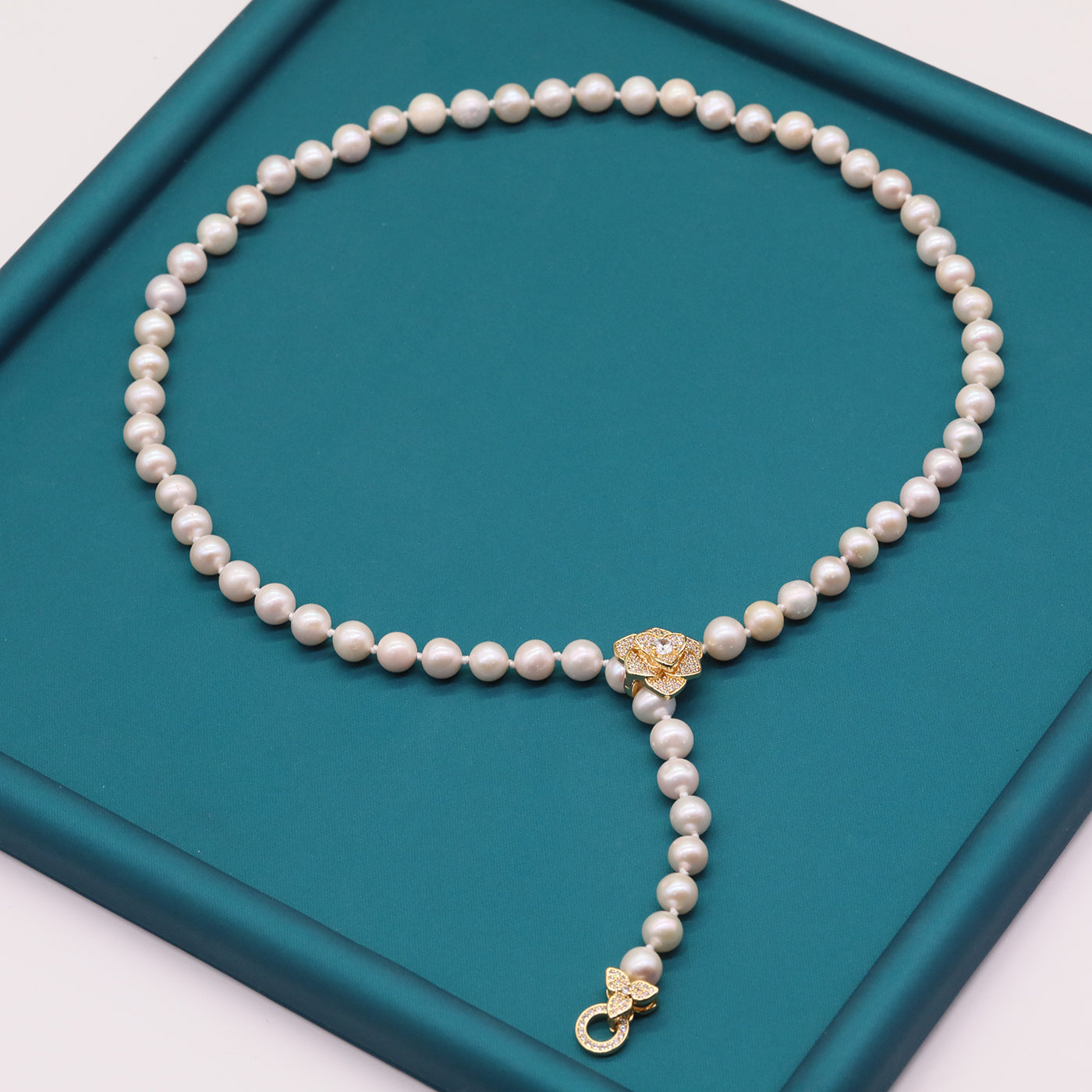 Elegant 7-8cm round real white natural pearl necklace with floral clasp and retractable chain - Ladies versatile fashion necklace for everyday wear and special occasions, ideal gift for  loved ones and mothers, with gift box[XL-2501White-01]