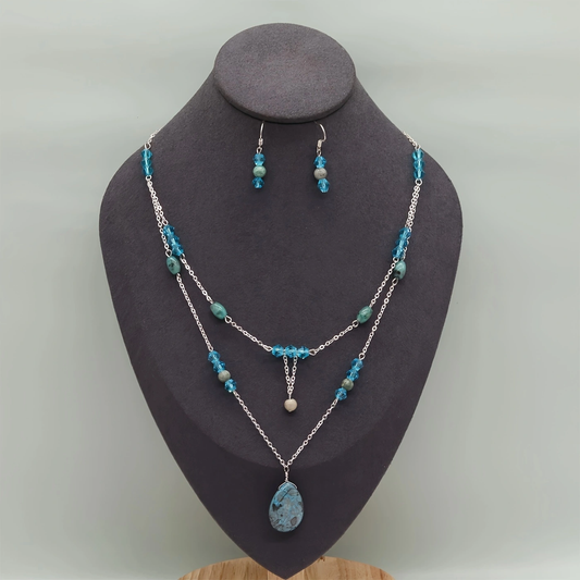 XL-2502BLUE-02 NECKLACE AND EARRING SET WITH BLUE SPOTED GEMSTONES